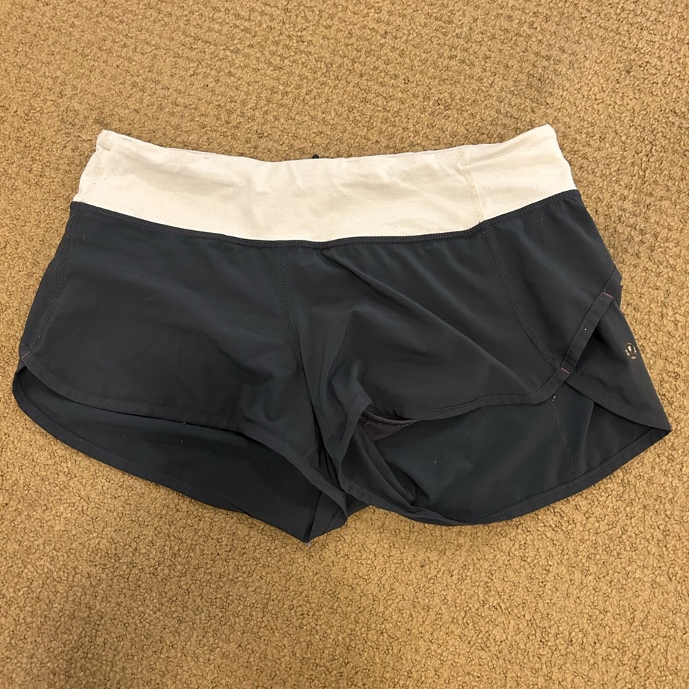 Super cute lululemon speed up shorts size 4